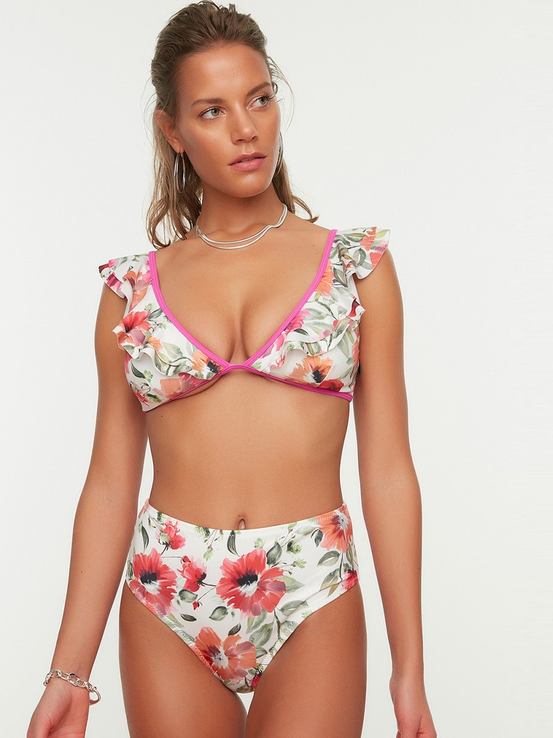 

Trendyol Floral Printed Lingerie Set, White