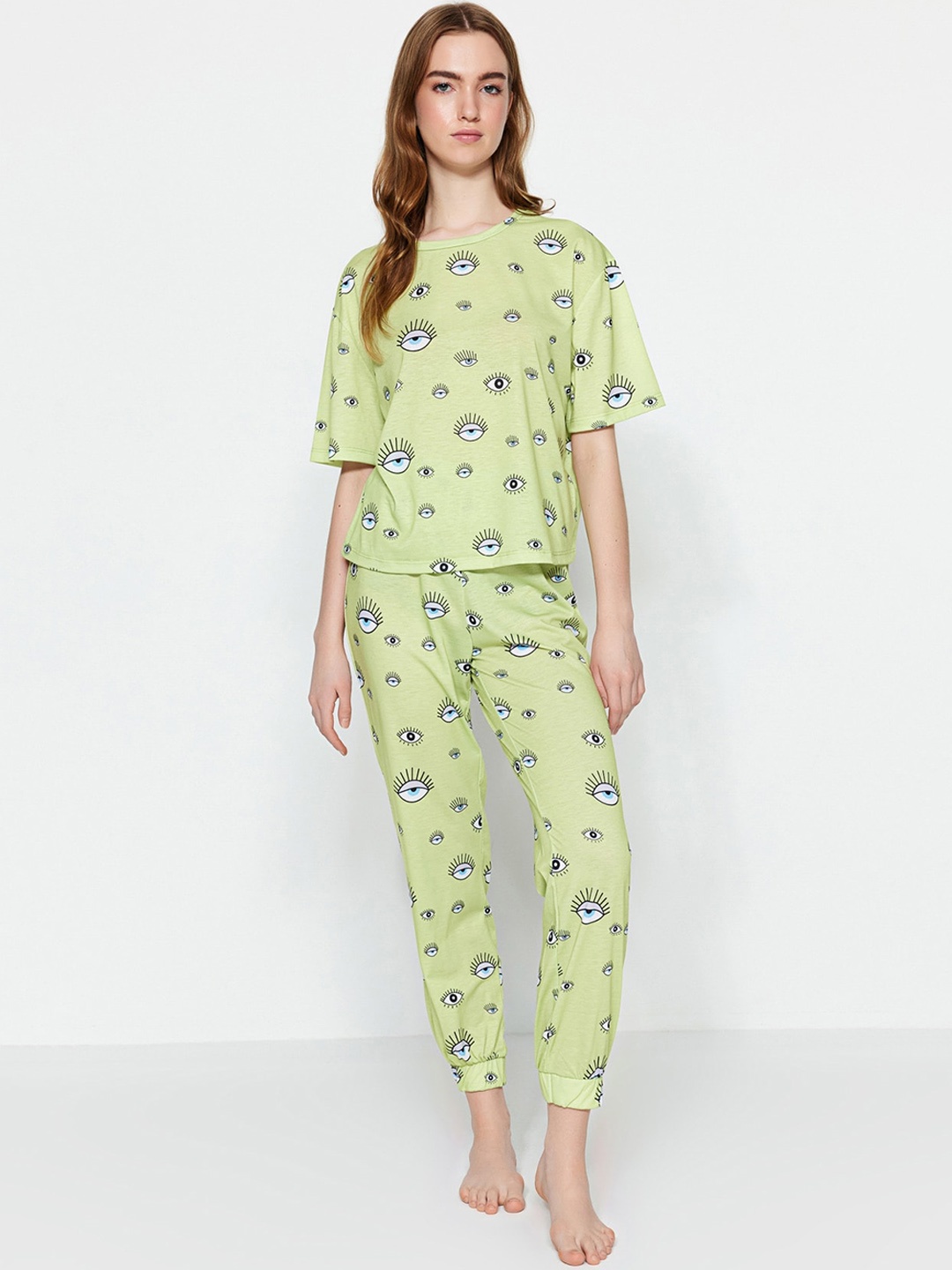 

Trendyol Women Printed Round Neck Night suit, Green