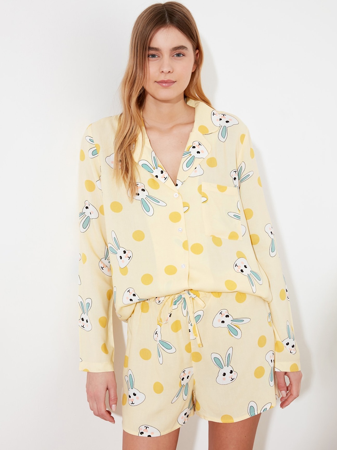 

Trendyol Women Printed Night suit, Cream