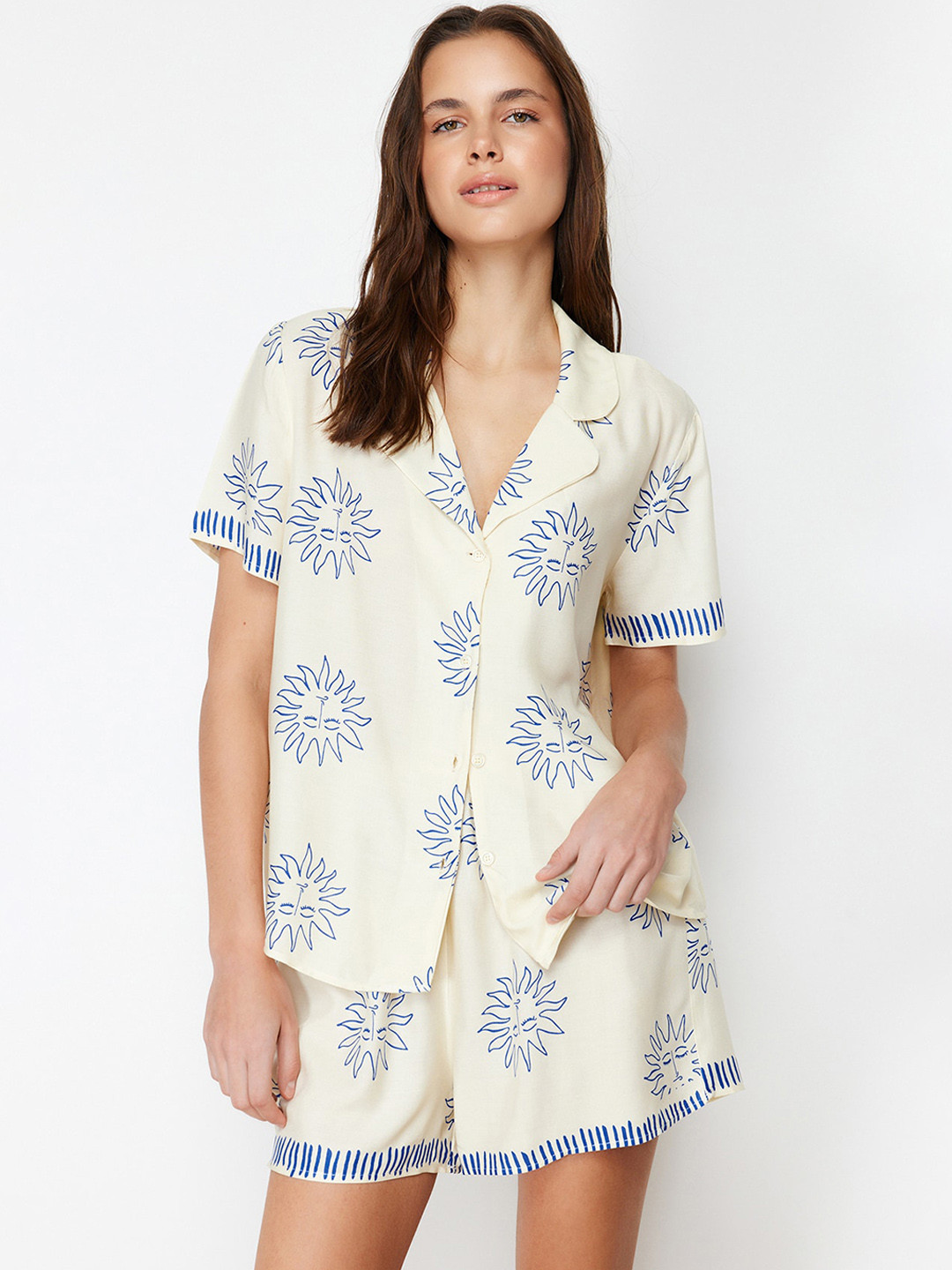 

Trendyol Women Printed Night suit, Cream