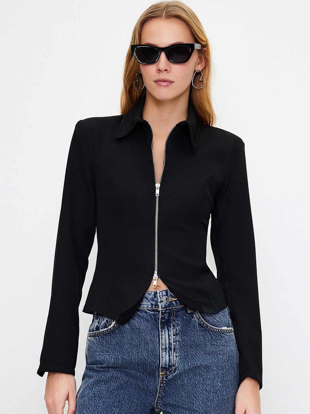 

Trendyol Women Opaque Casual Shirt, Na