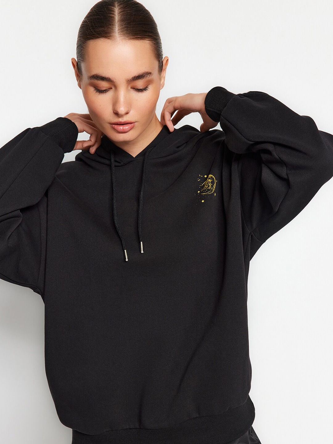 

Trendyol Graphic Printed Hooded Drop Shoulder Sleeves Pullover Sweatshirt, Black