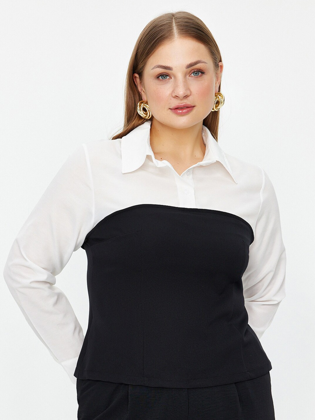 

Trendyol Plus Size Colourblocked Cuffed Sleeves Shirt Style Top, Black