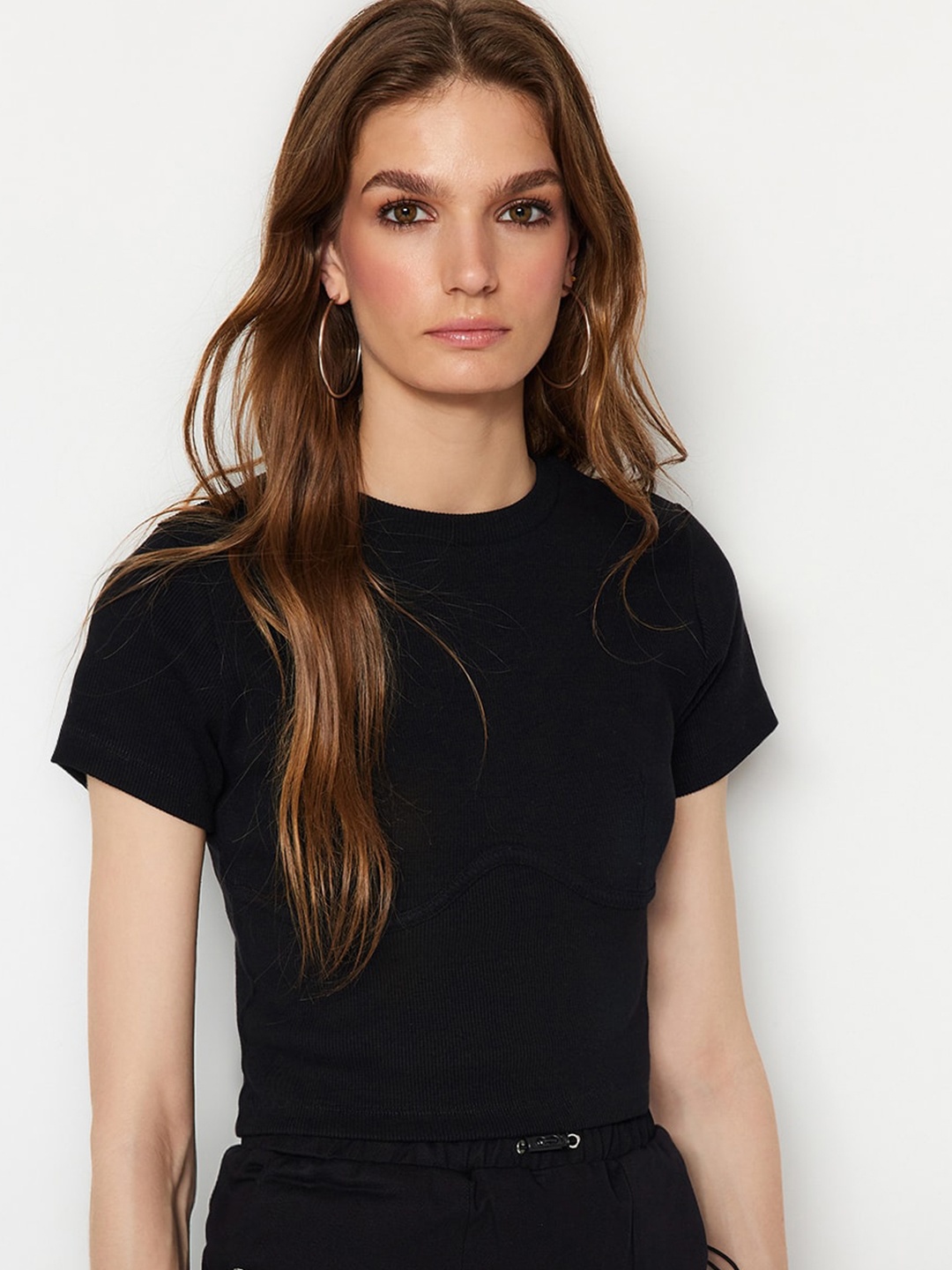 

Trendyol Round Neck Knitted Crop Top, Black