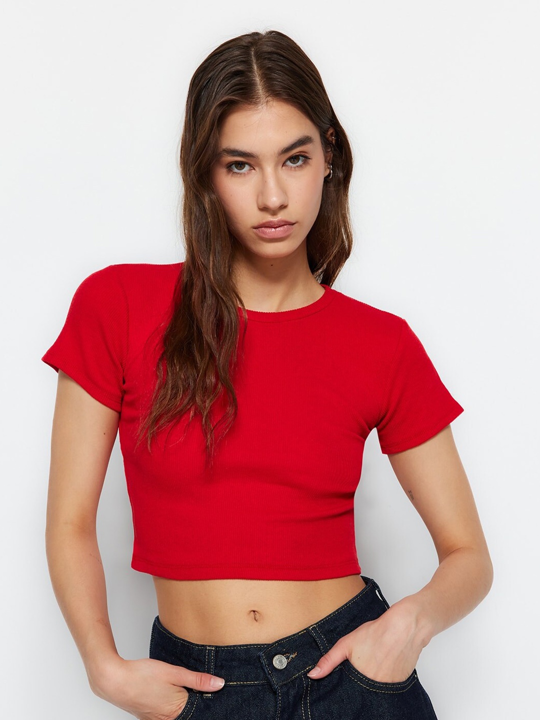 

Trendyol Round Neck Fitted Crop Top, Red