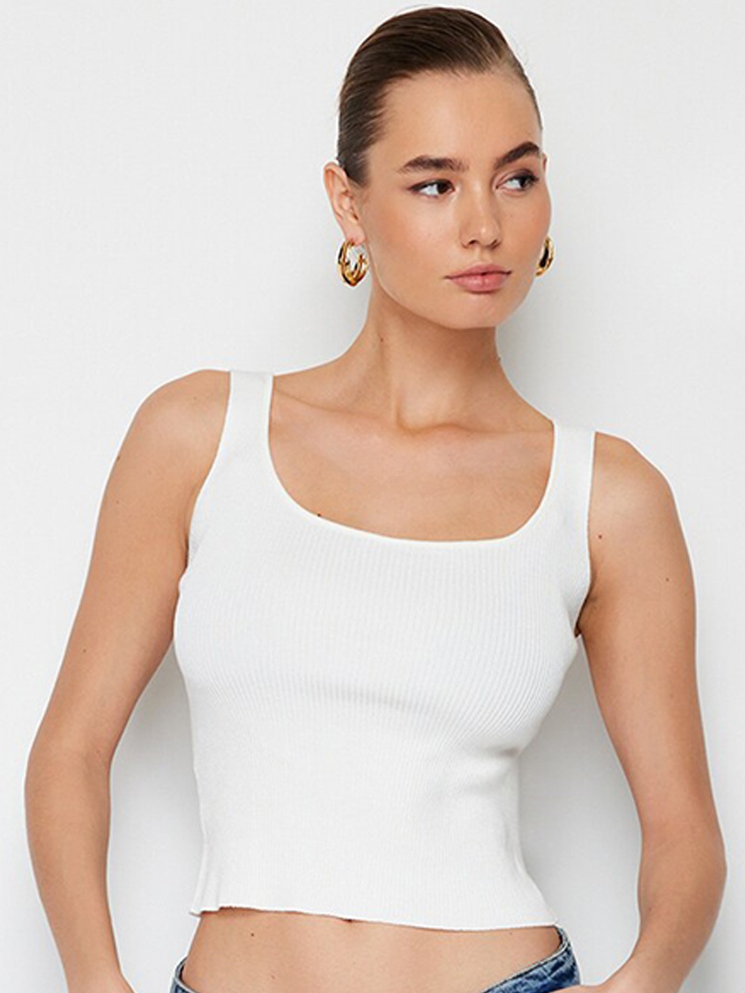 

Trendyol Ribbed Sleeveless Fitted Crop Top, White