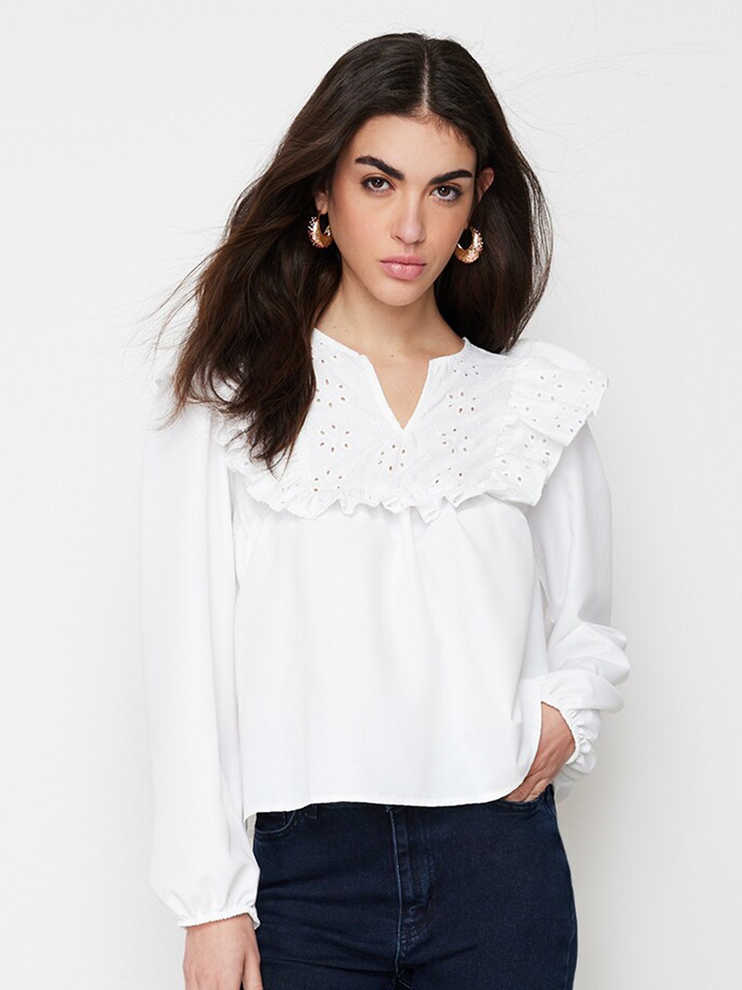 

Trendyol Round Neck Ruffled Top, White
