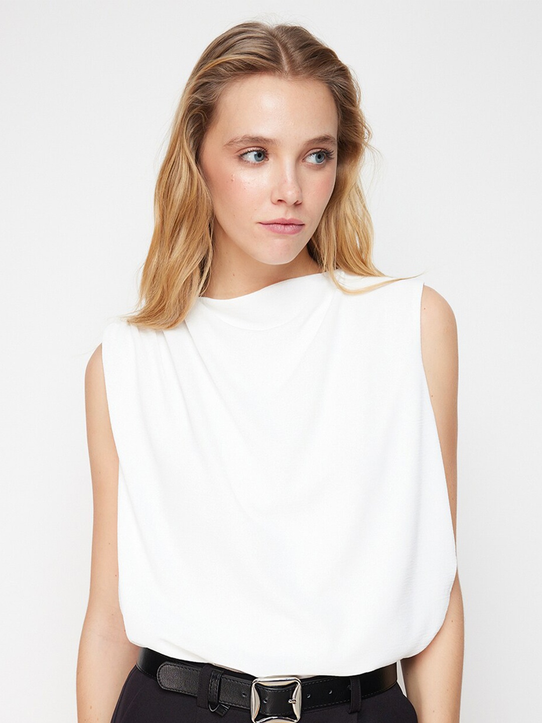 

Trendyol Cowl Neck Sleeveless Top, White