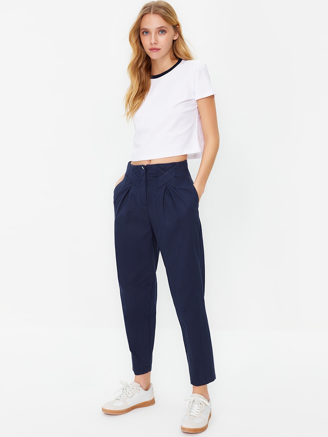 

Trendyol Women Pleated Pure Cotton Parallel Trousers, Navy blue