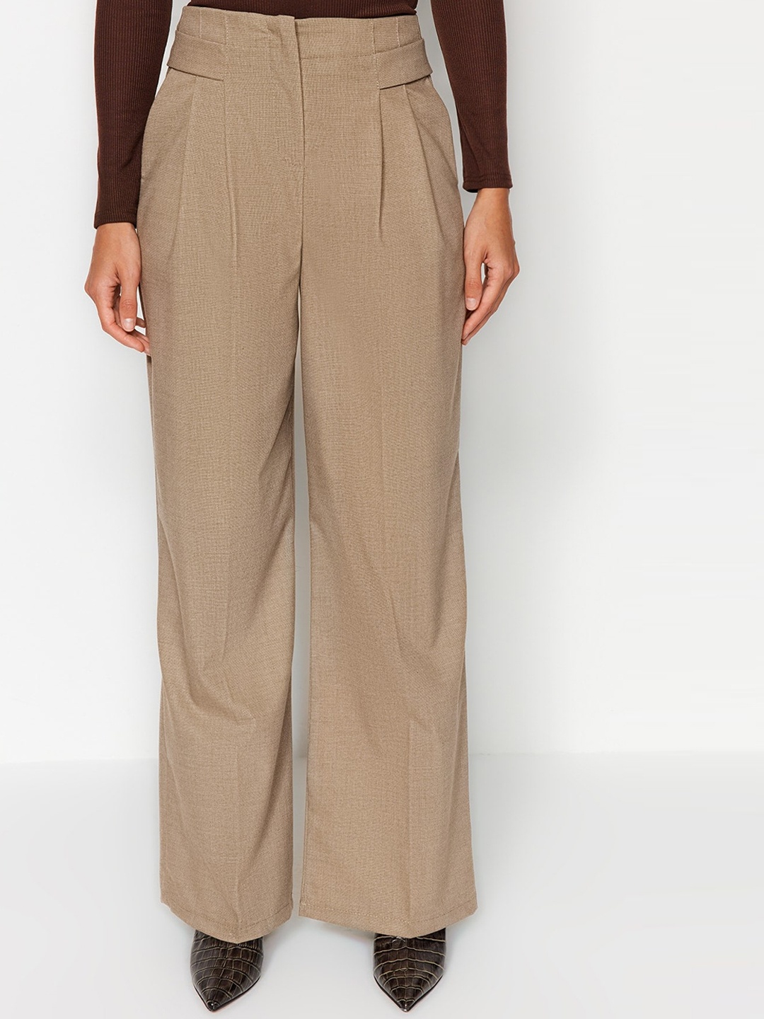 

Trendyol Women Mid Rise Parallel Trousers, Beige