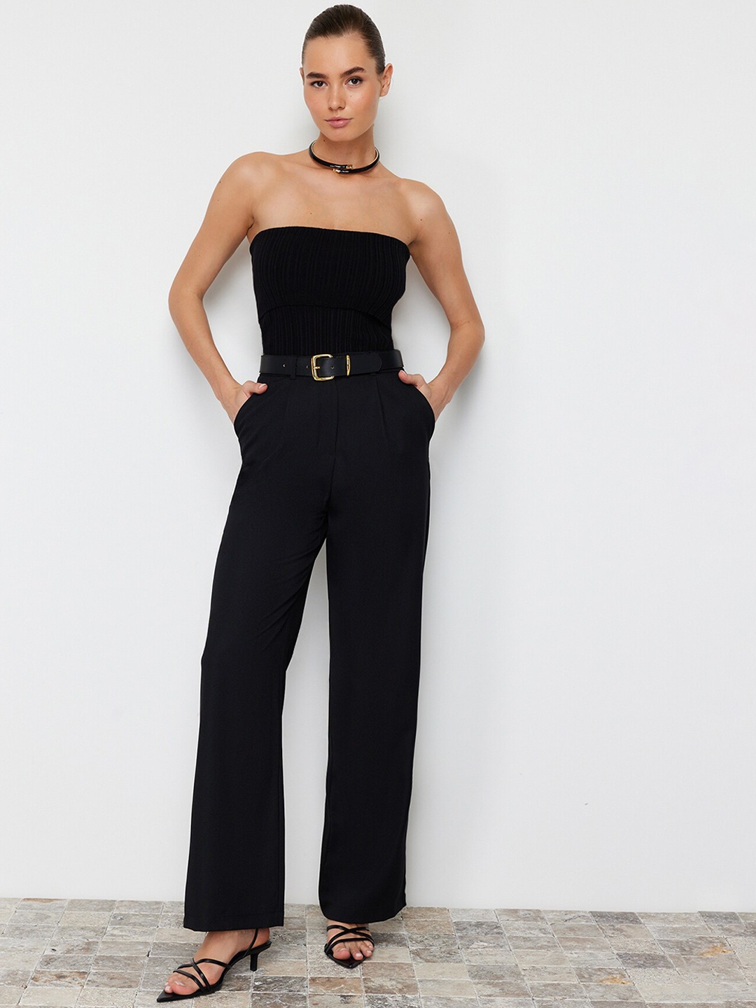

Trendyol Women Mid-Rise Trousers, Black