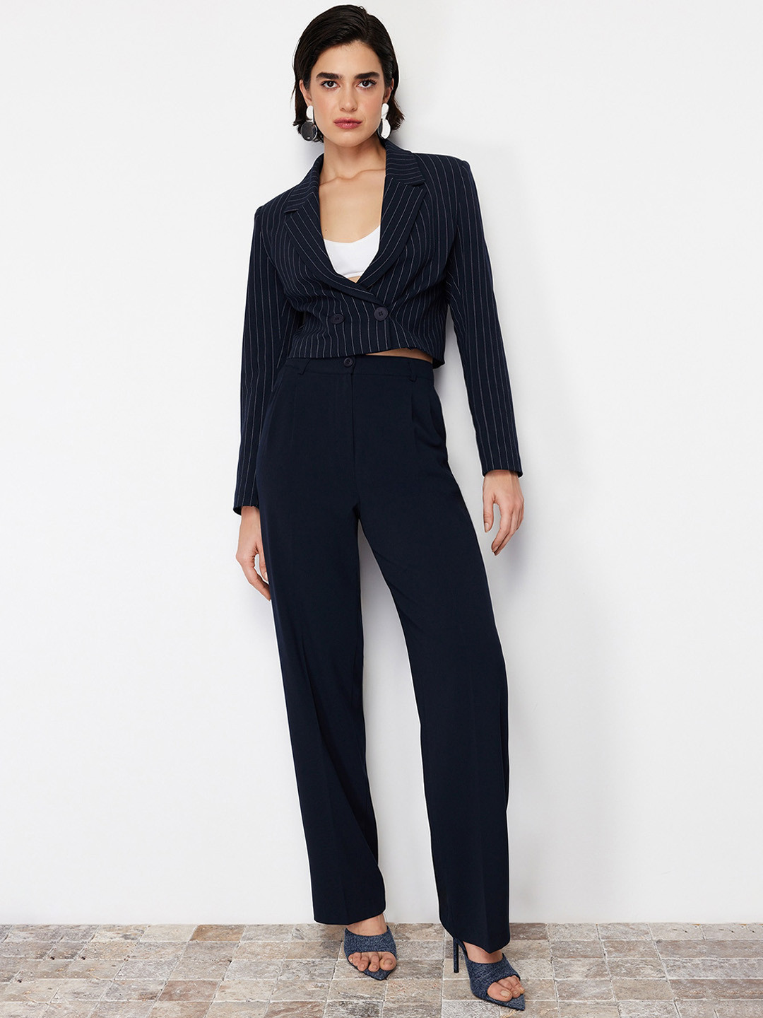 

Trendyol Women Mid Rise Trousers, Black