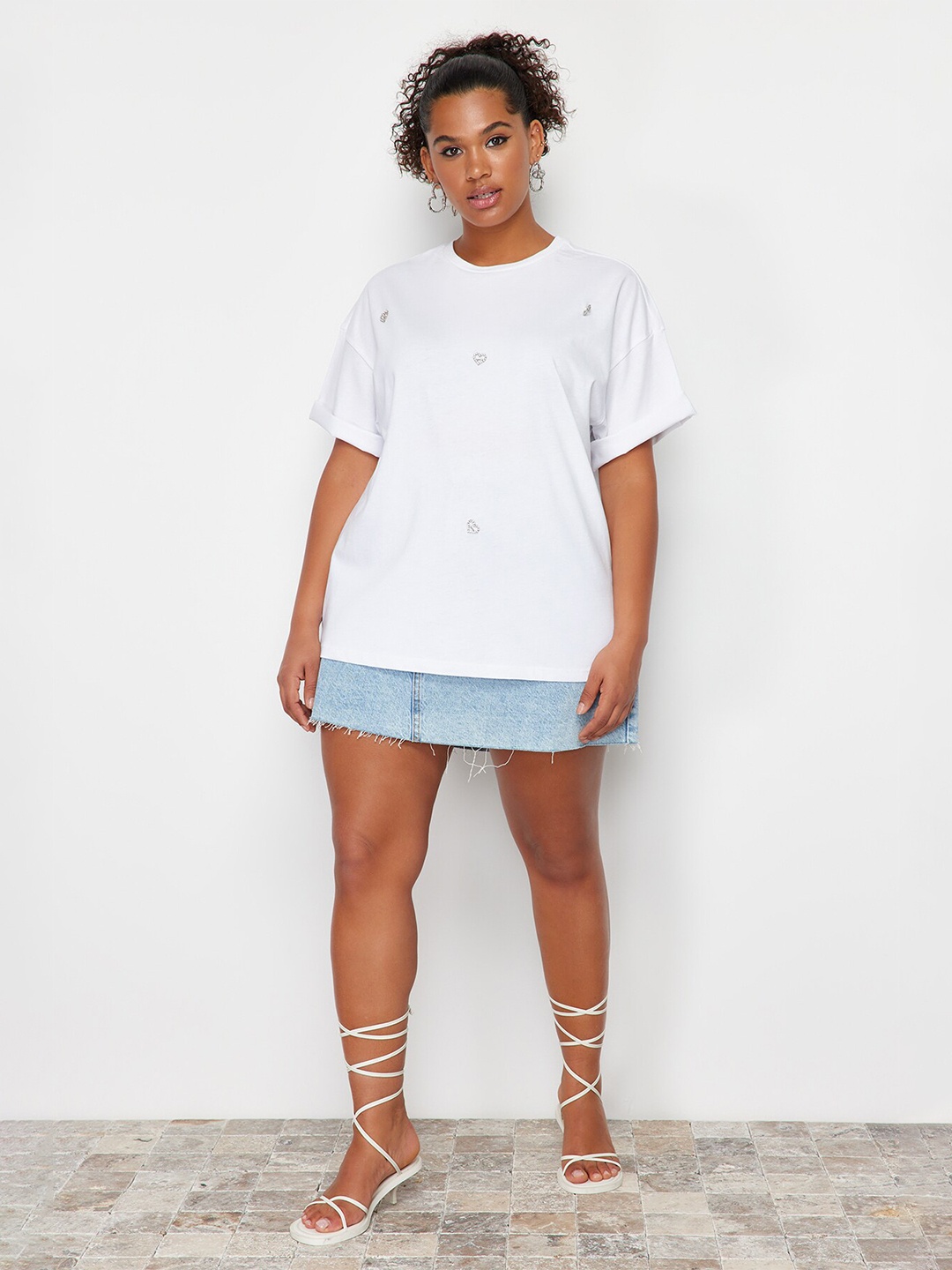 

Trendyol Round Neck Embellished Cotton T-shirt, White