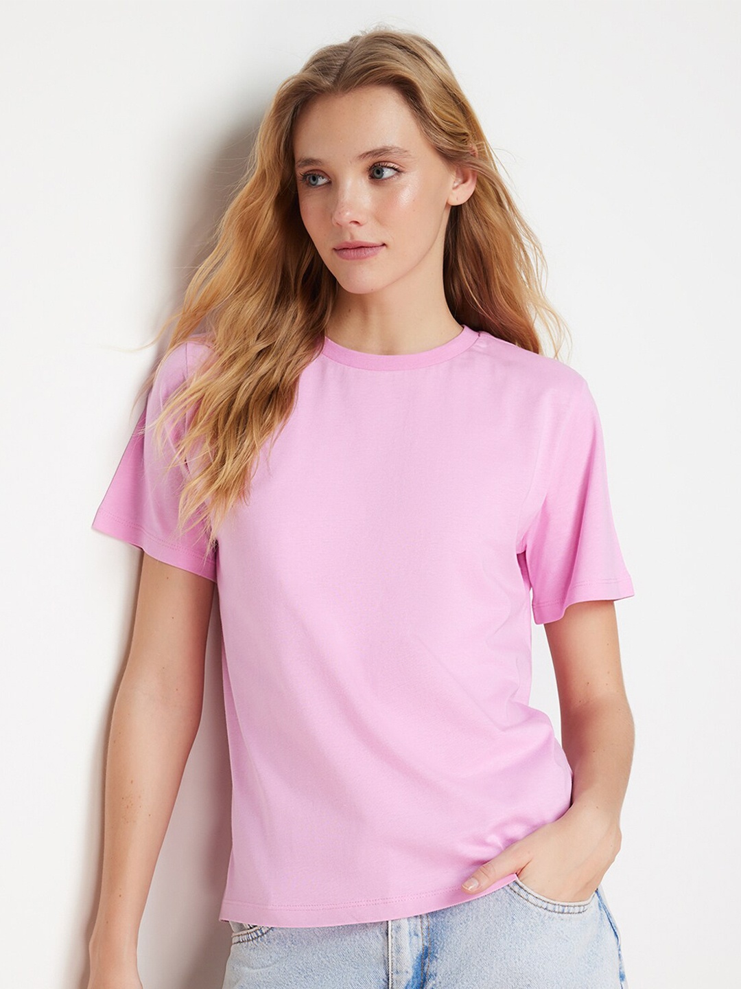 

Trendyol Round Neck Short Sleeves Cotton T-shirt, Pink