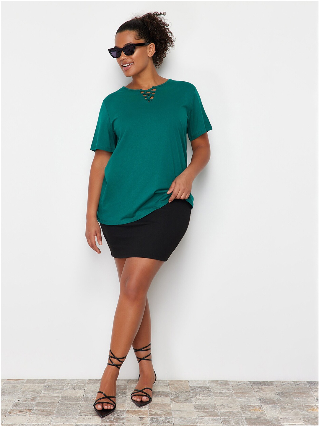 

Trendyol Notch Neck Short Sleeves Cotton T-shirt, Green