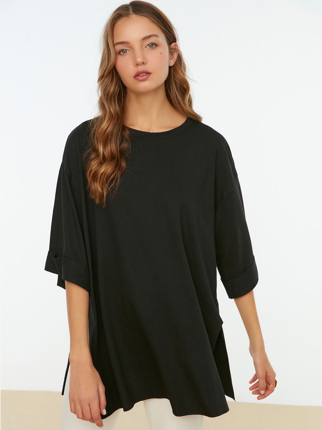 

Trendyol Round Neck Cotton Oversized Slit T-shirt, Na