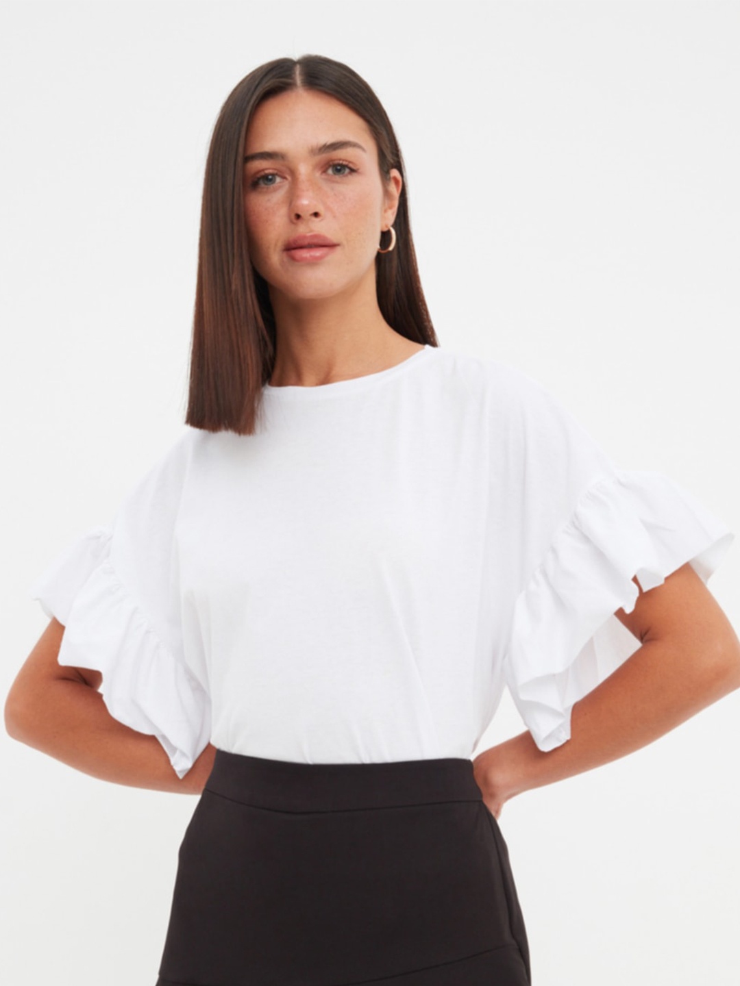 

Trendyol Round Neck Cotton Extended Sleeves Top, White
