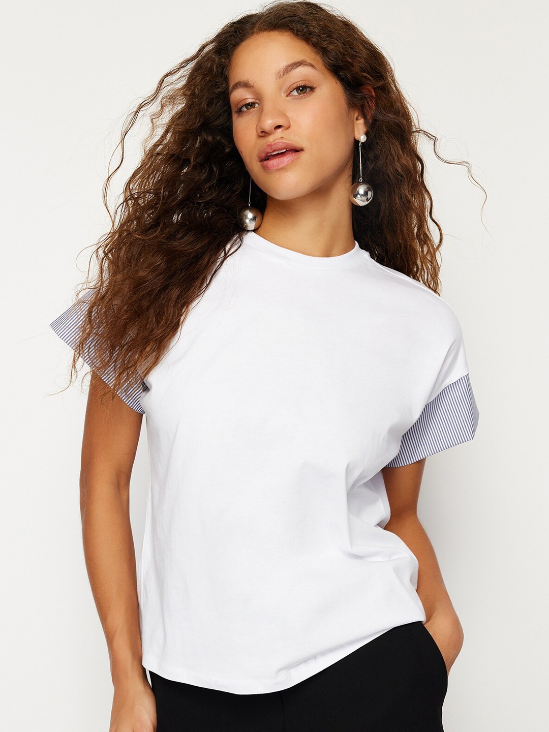 

Trendyol Printed Extended Sleeves Cotton T-shirt, White