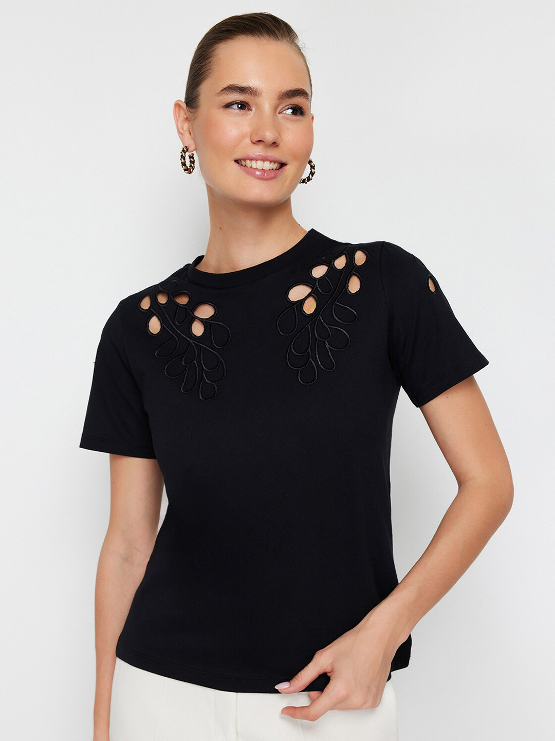 

Trendyol Round Neck Cut Outs Cotton T-shirt, Na