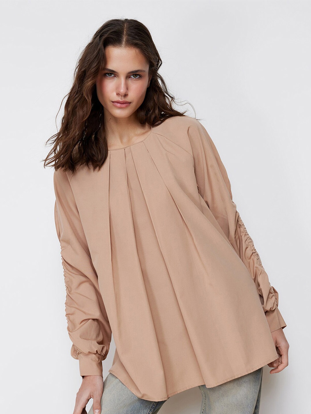 

Trendyol Pleated Cuffed Sleeves Longline Top, Cream
