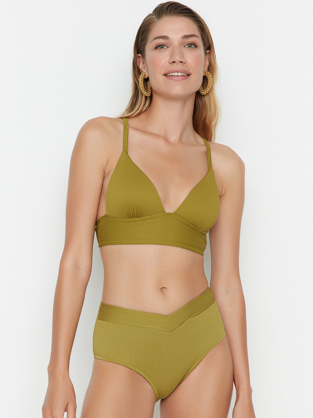 

Trendyol Basic Briefs, Green