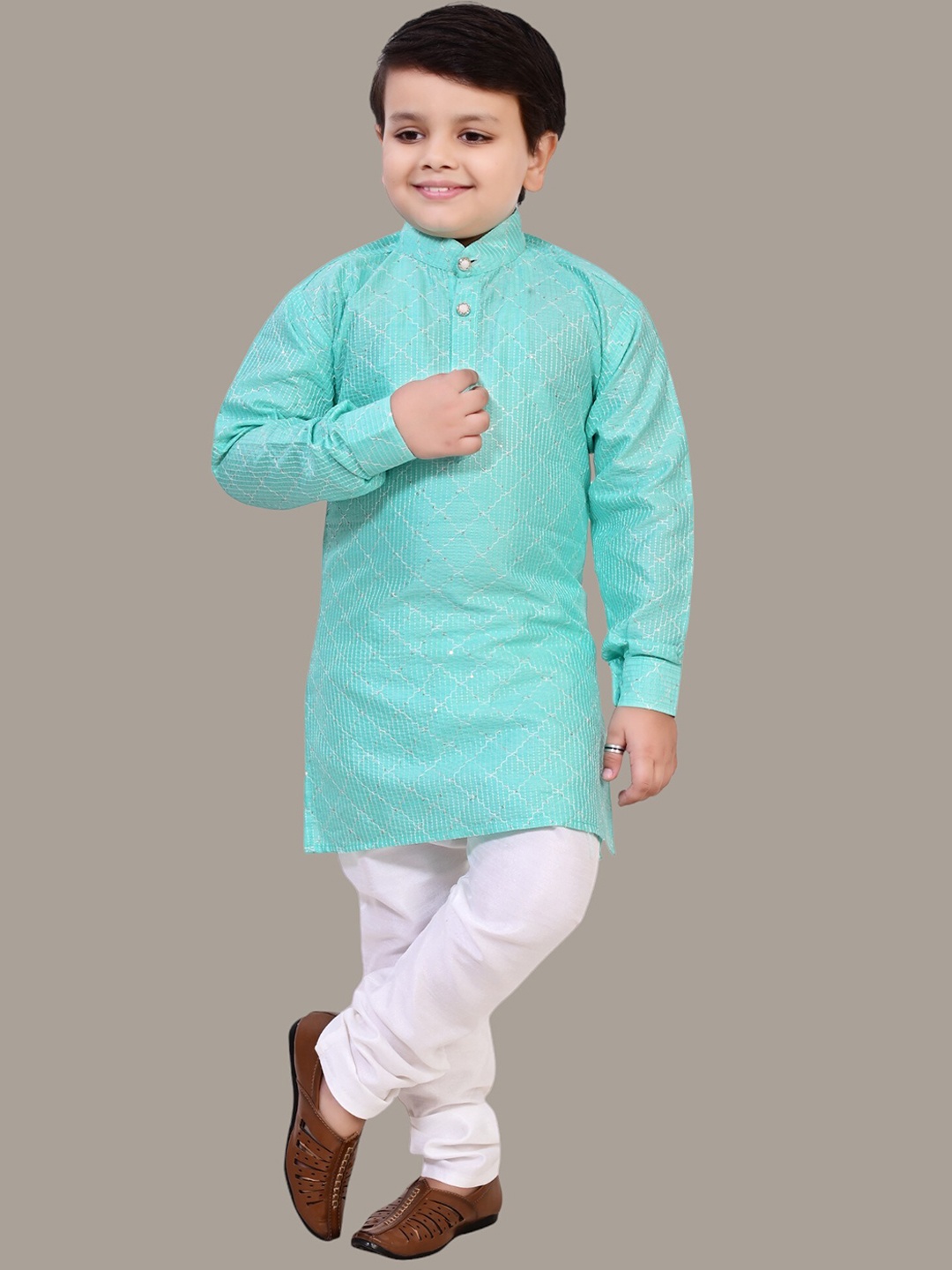 

BT DEZINES Boys Embroidered Regular Sequinned Raw Silk Kurta with Pyjamas, Sea green