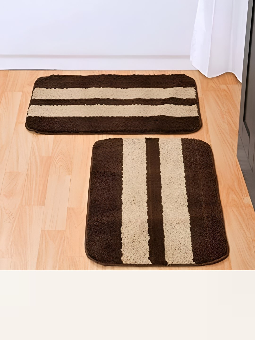 

Bajo's Beige & Brown 2 Pieces Striped Anti-Skid Doormats