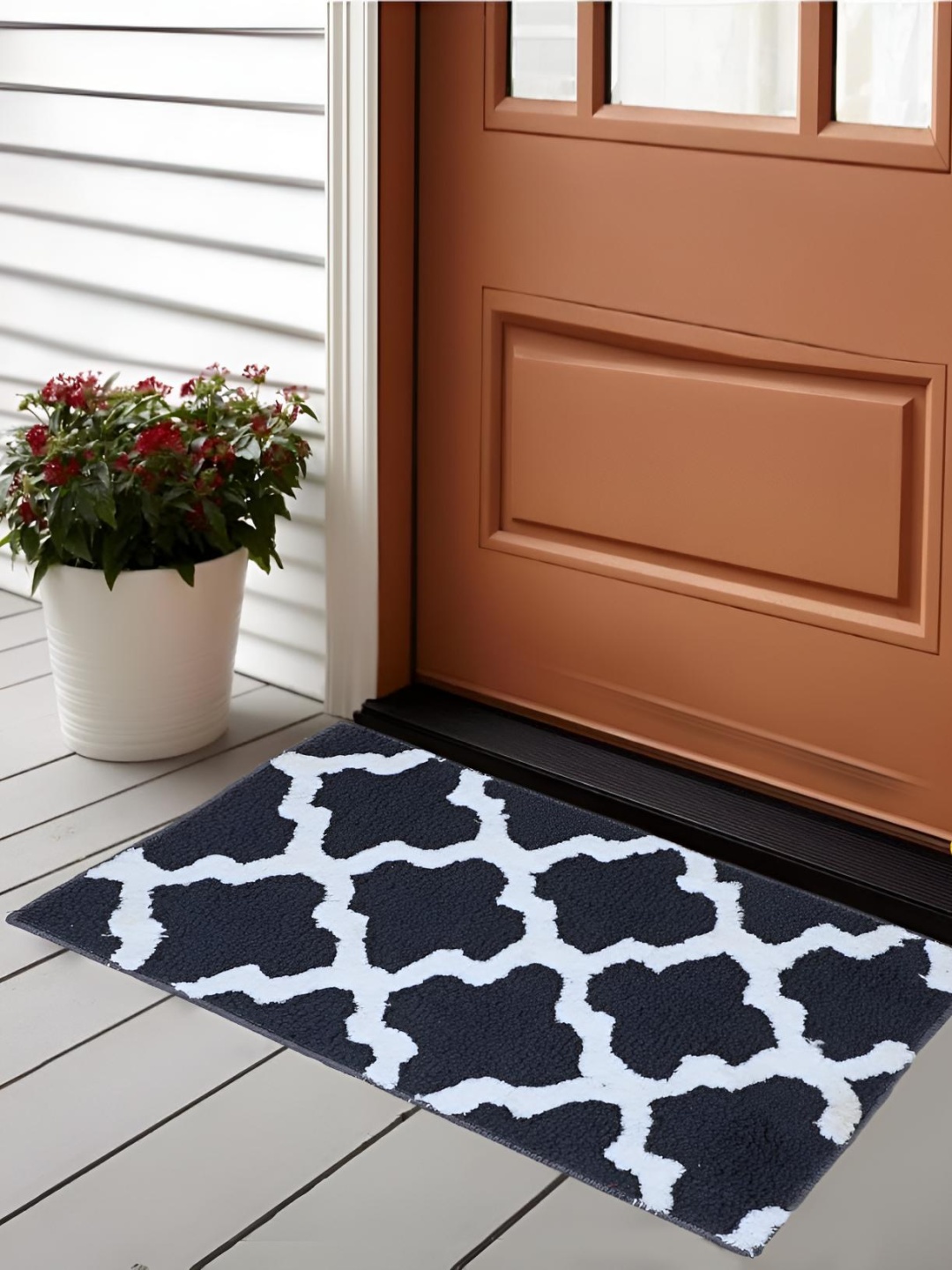 

Bajo's Grey & White Printed Anti-Skid Doormats