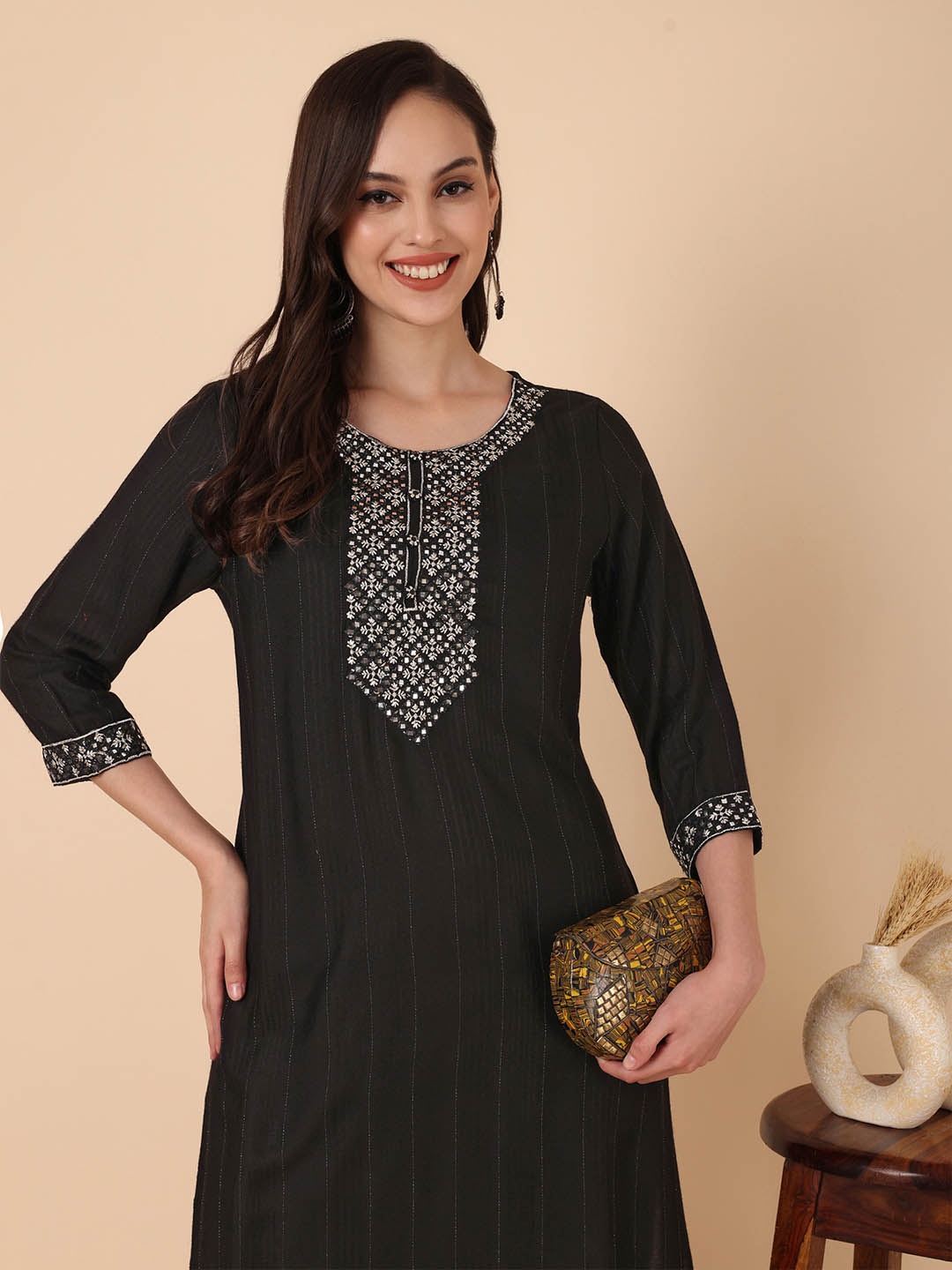 

Chandbaali Striped Thread Work Straight Kurta, Black