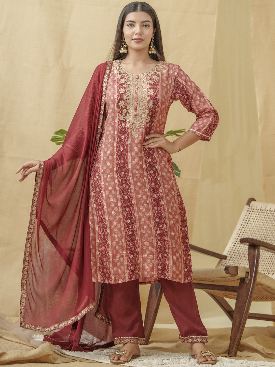 

House of Pataudi Bandhani Printed Thread Work Linen Kurta With Trousers & Dupatta, Maroon