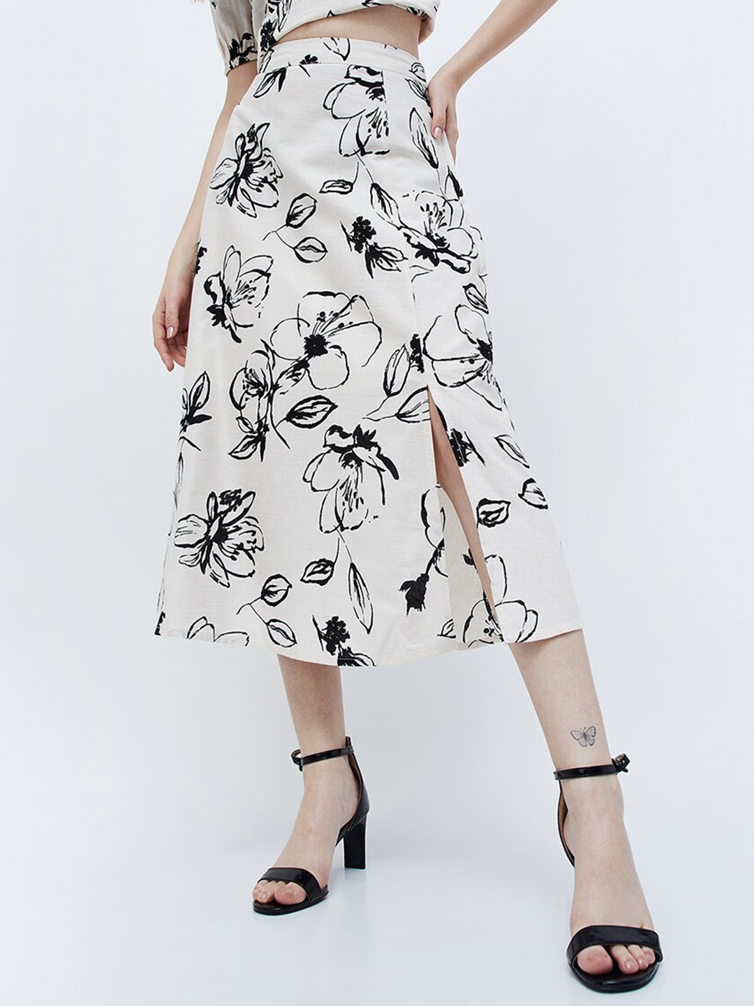 

Ginger by Lifestyle Floral Printed Pure Cotton Midi Skirt, White