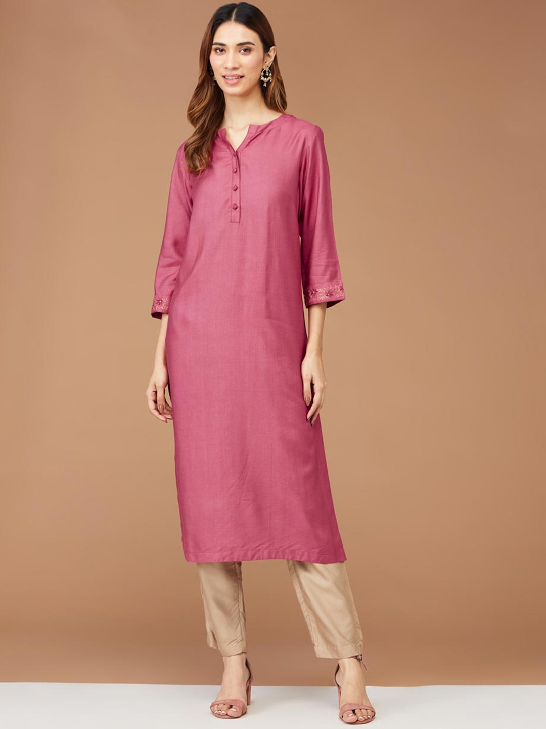 

Fabindia Round Neck Straight Kurta, Pink