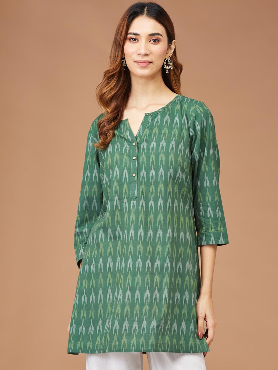 

Fabindia Ikat Woven Design Straight Pure Cotton Kurta, Green