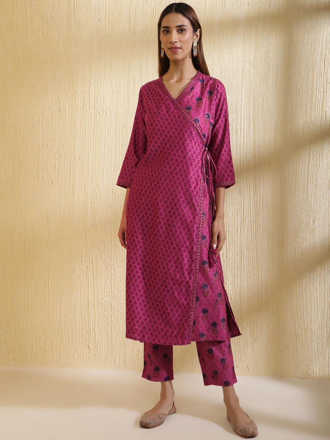 

Fabindia Women Floral Printed Angrakha Kurta with Trousers, Magenta