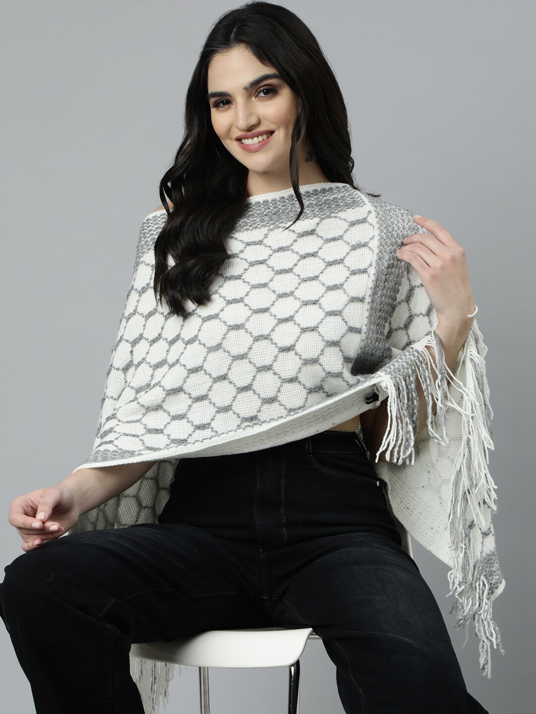 

SHOWOFF Women Printed Poncho with Fringed Detail, Off white