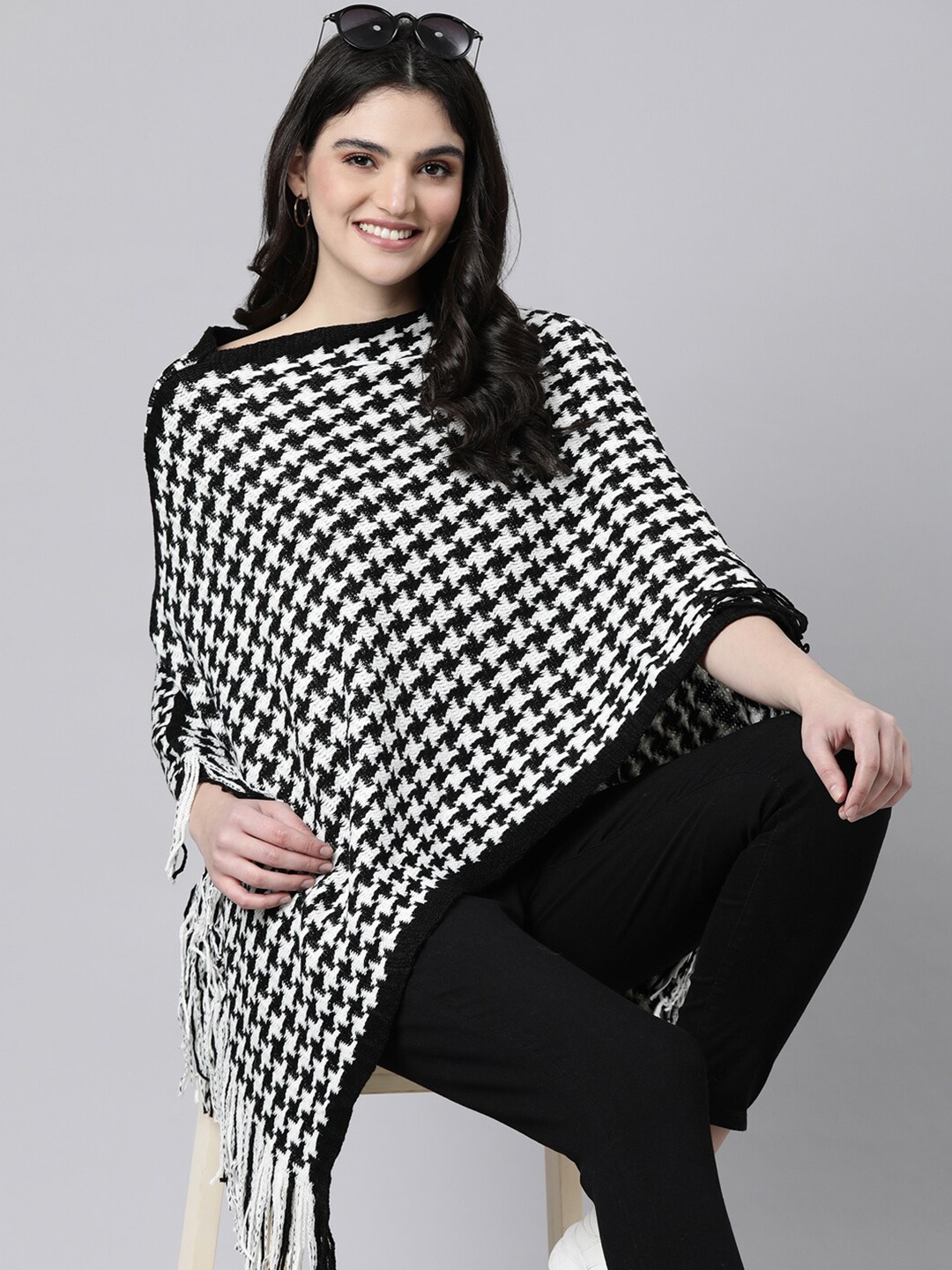 

SHOWOFF Women Longline Poncho with Fringed Detail, White
