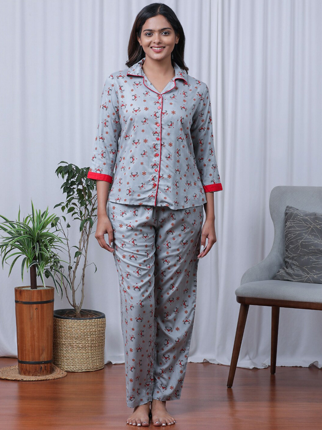 

Slumber Jill Ethnic Motifs Printed Night Suit, Red