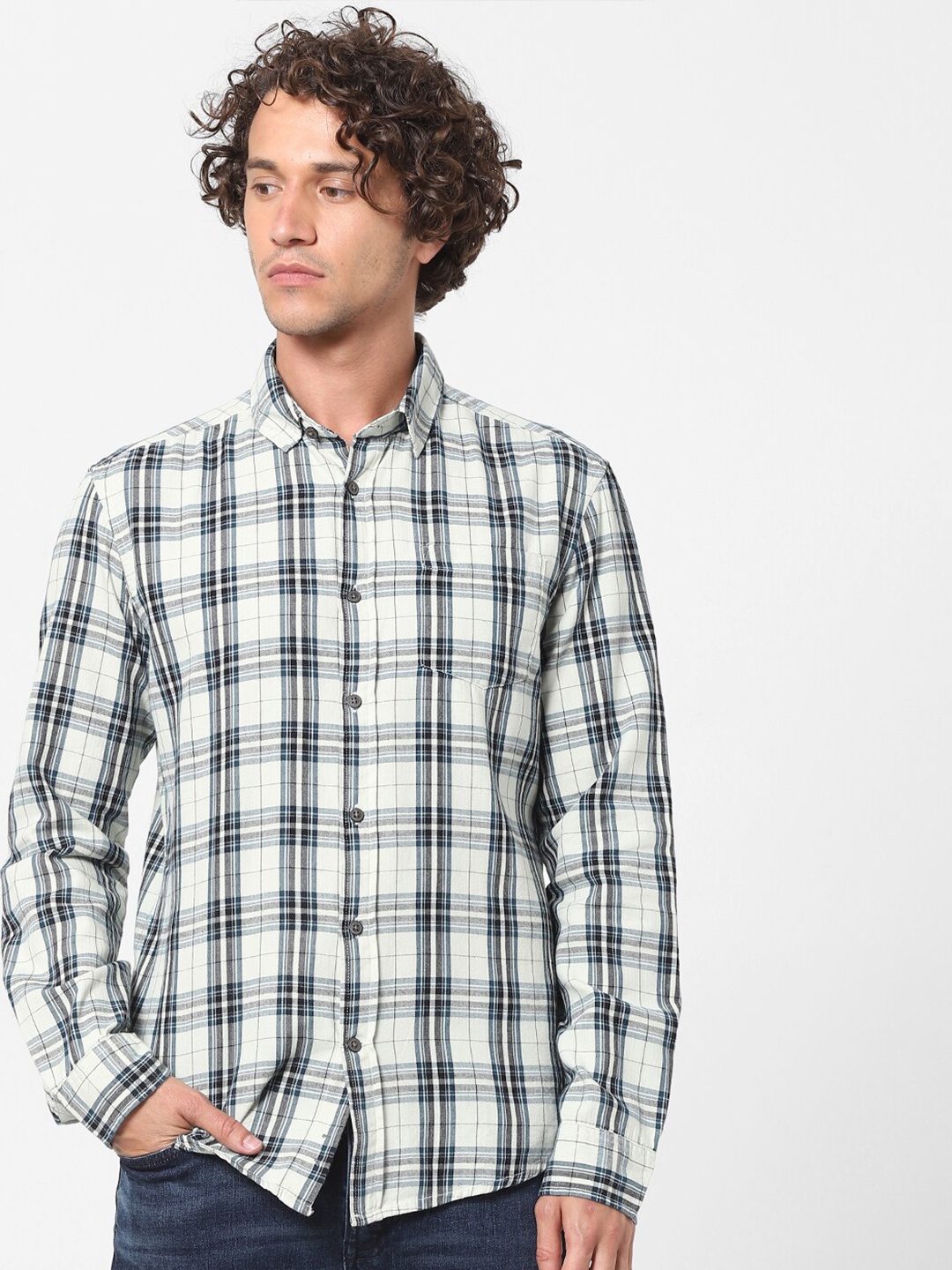 

Celio Tartan Checks Spread Collar Long Sleeves Cotton Casual Shirt, Off white