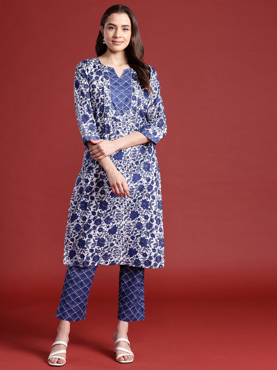 

Anouk Floral Printed Gotta Patti Pure Cotton Kurta with Trousers, Blue