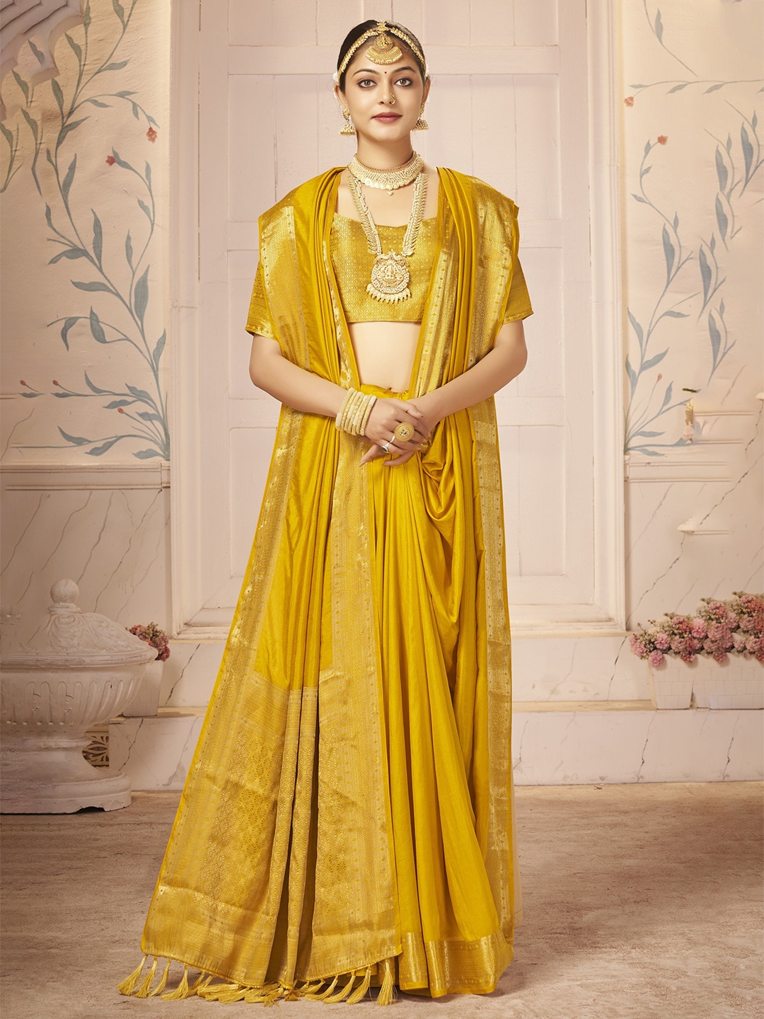 

DIVASTRI Zari Pure Georgette Banarasi Saree, Yellow