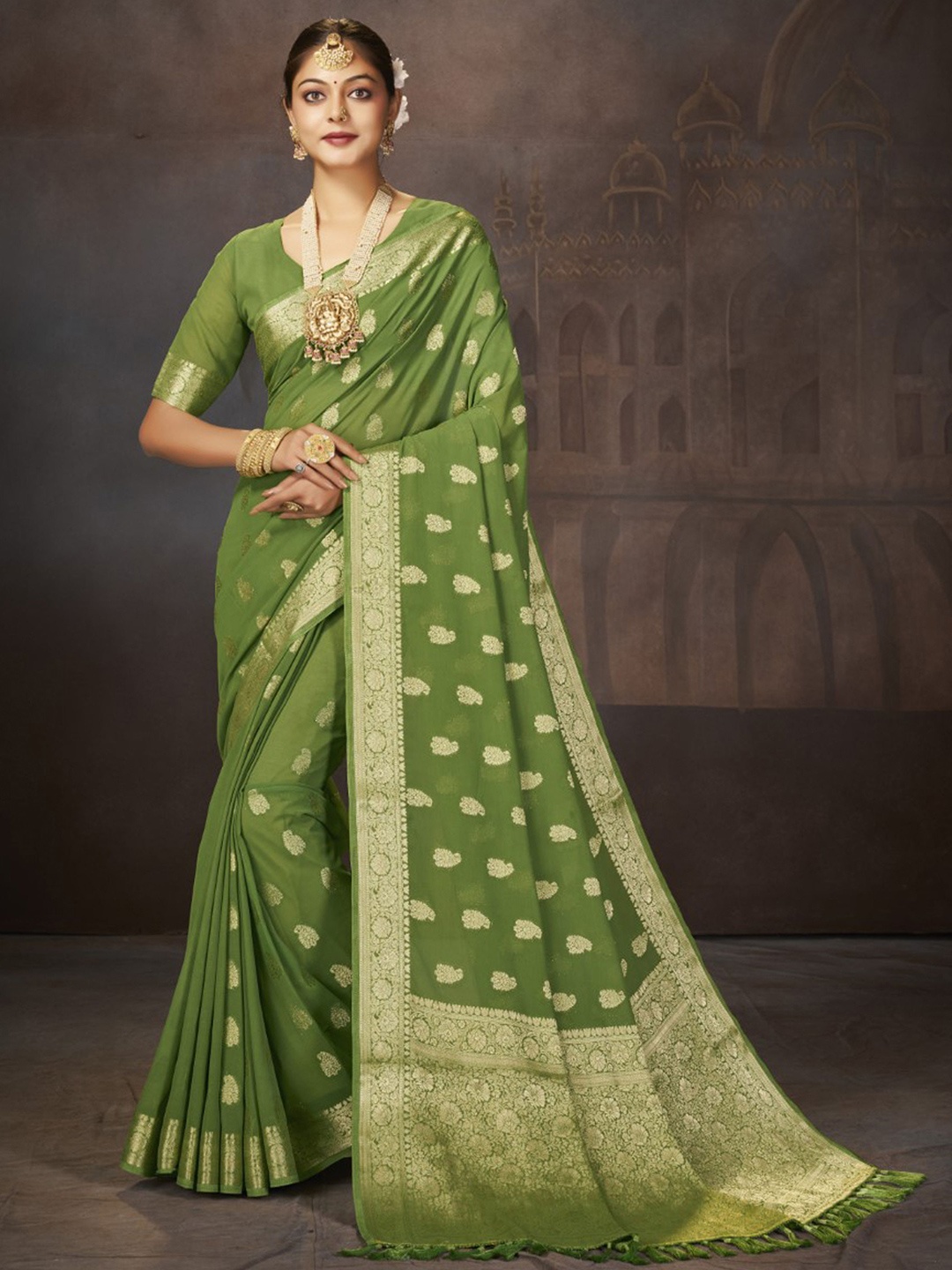 

DIVASTRI Ethnic Motifs Woven Design Zari Pure Georgette Banarasi Saree, Green