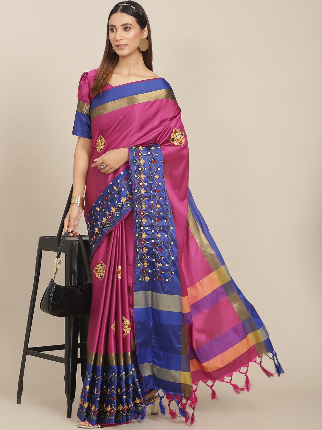 

Mitera Ethnic Motifs Embroidered Kutchi Embroidery Silk Cotton Saree, Pink