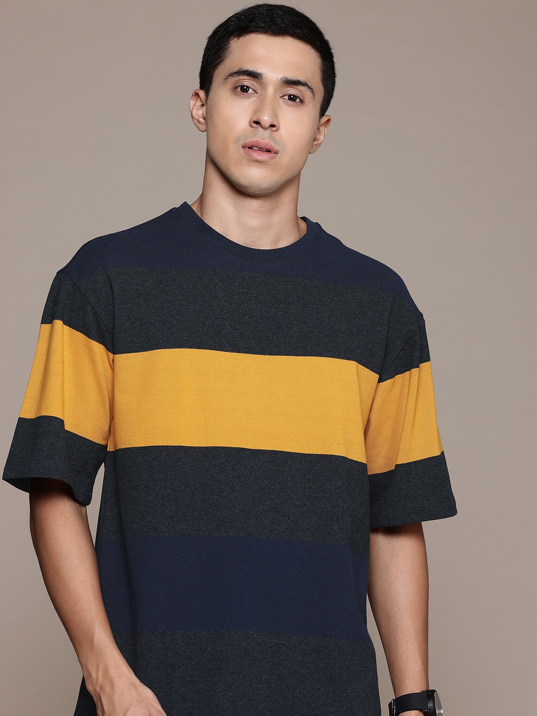 

Roadster Lifestyle Co. Striped Drop-Shoulder Sleeves T-shirt, Navy blue