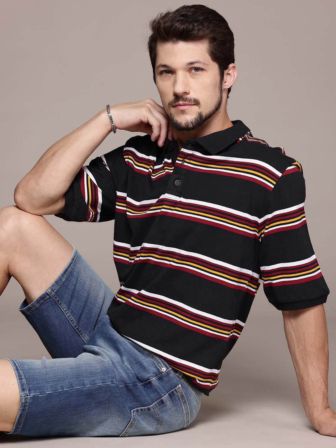 

The Roadster Lifestyle Co. Striped Polo Collar Drop-Shoulder Sleeves Relaxed T-shirt, Black