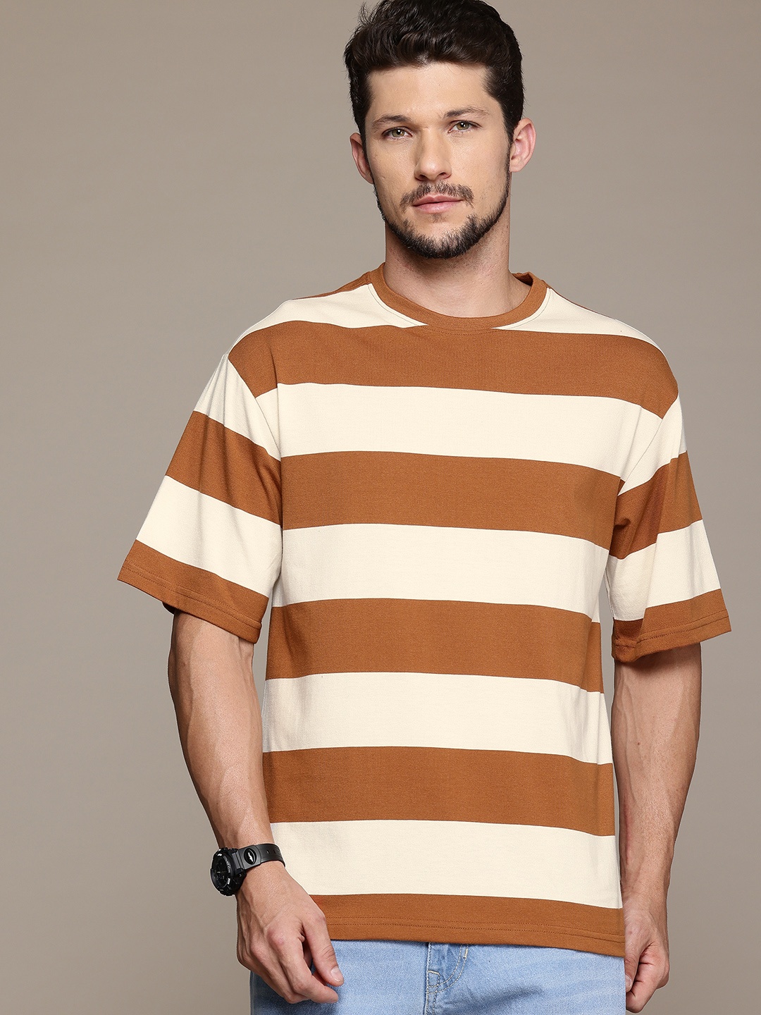 

The Roadster Lifestyle Co. Men Striped Relaxed Fit T-shirt, Cream