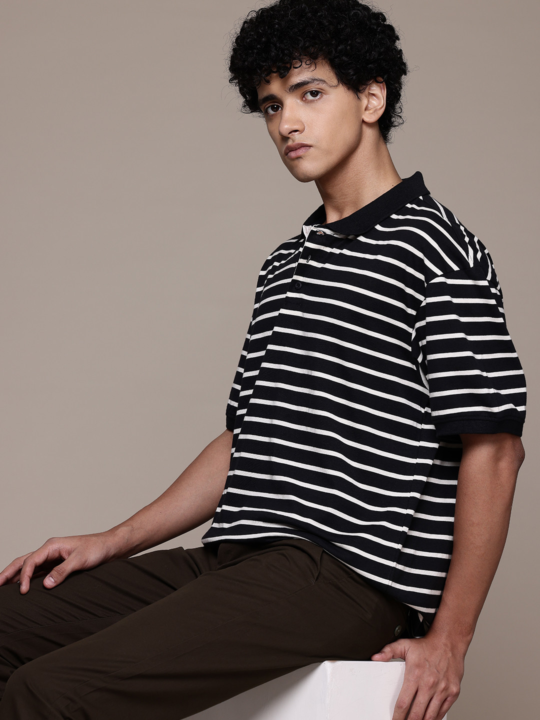 

The Roadster Lifestyle Co. Striped Polo Collar Drop-Shoulder Sleeves Relaxed T-shirt, Black