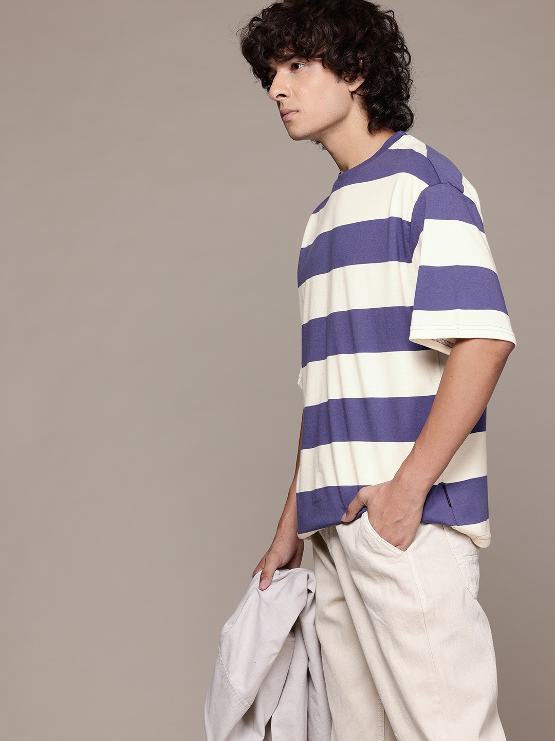 

The Roadster Lifestyle Co. Striped Drop-Shoulder Sleeves Relaxed T-shirt, Blue