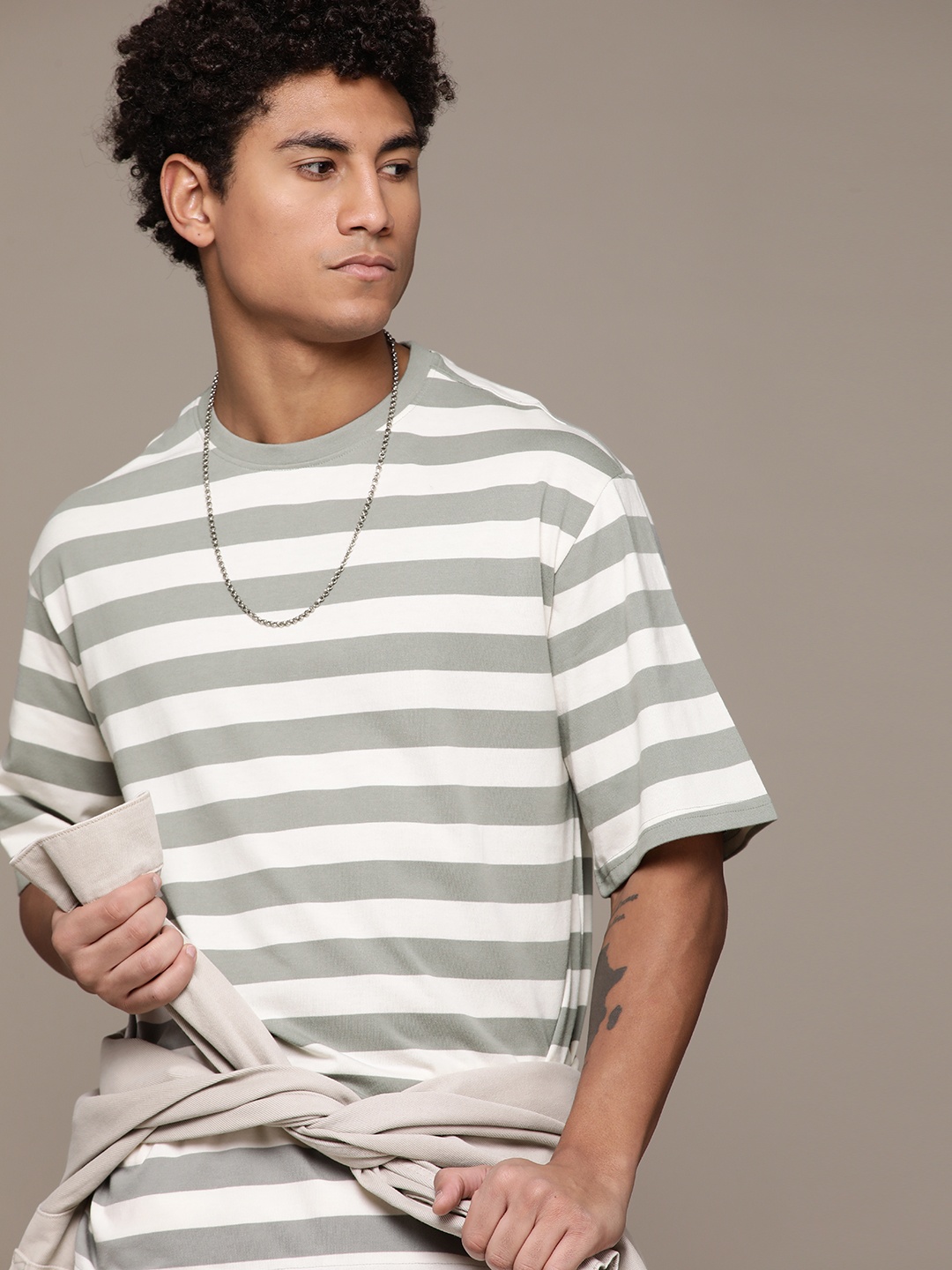 

Roadster The Life Co. Striped T-shirt, Off white