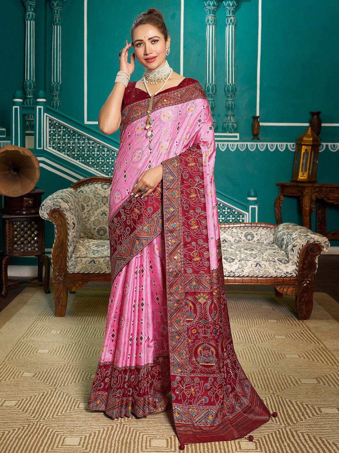 

Mitera Ethnic Motifs Printed Sambalpuri Zari Saree, Pink