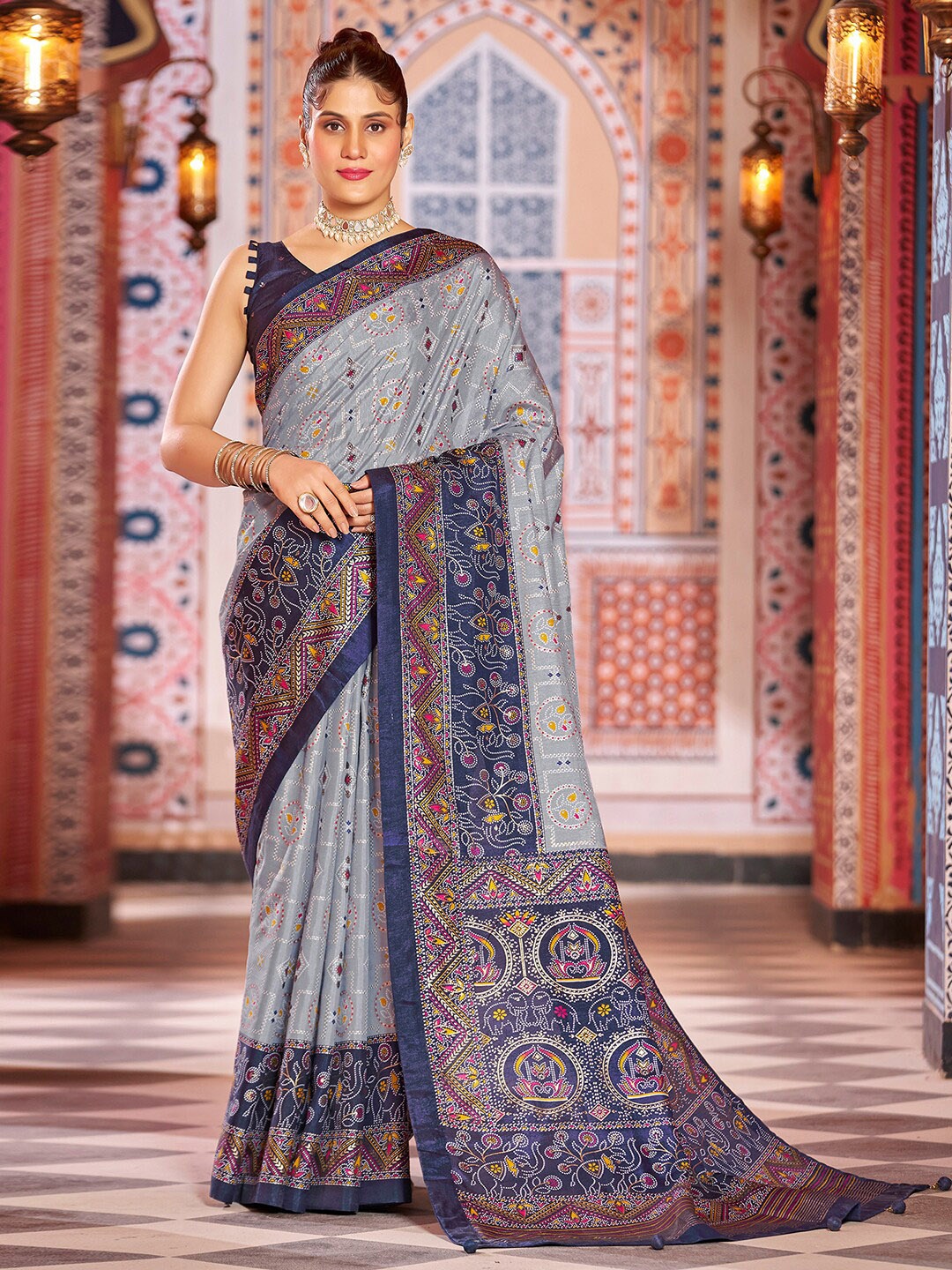

Mitera Bandhani Printed Sambalpuri Saree, Grey